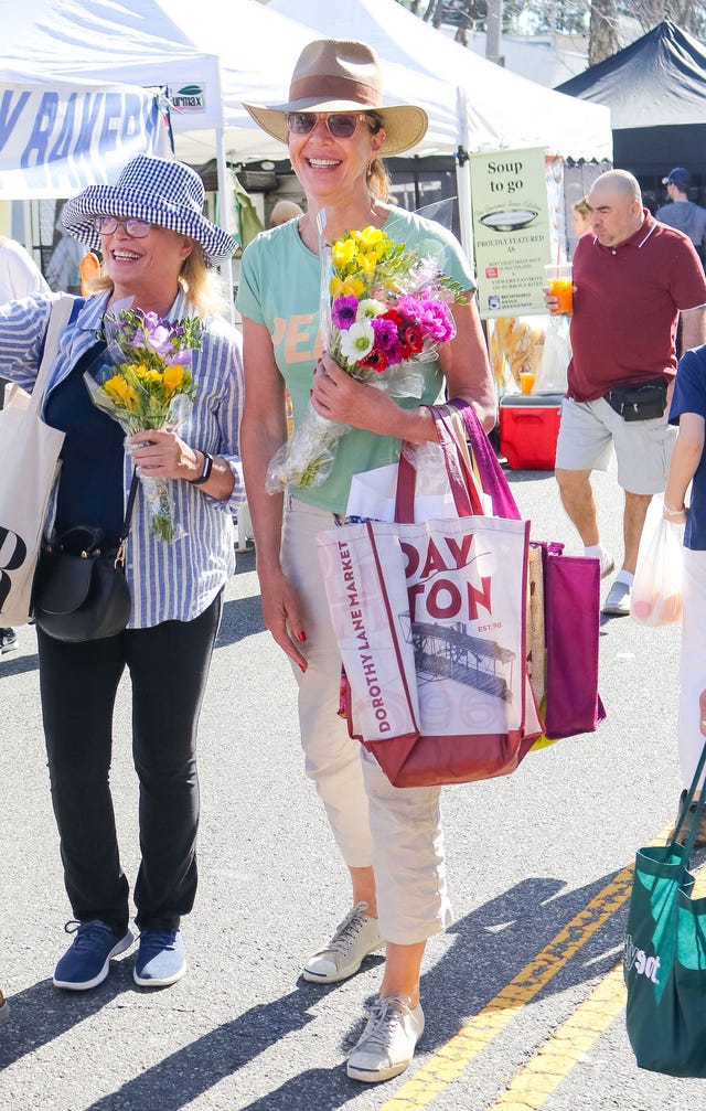 Allison Janney at farmers market