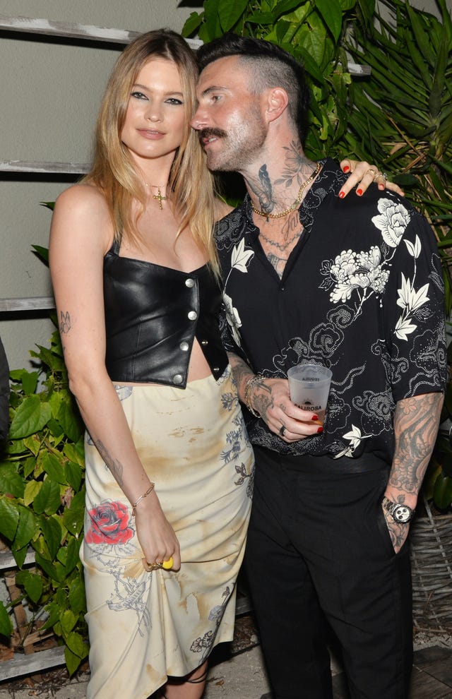 Behati Prinsloo Adam Levine